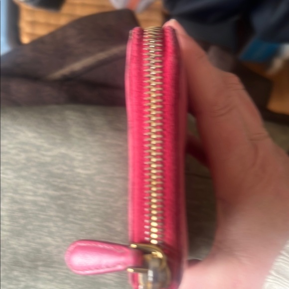 Prada Pink Wallet - Picture 3 of 16